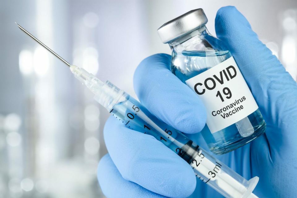Une dose du vaccin Johnson & Johnson contre le Covid-19 lors d’un un essai clinique à Aurora, au Colorado, le 15 décembre 2020.